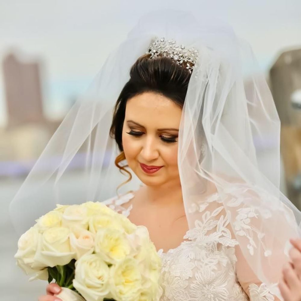 Meet your Posher, Larisa